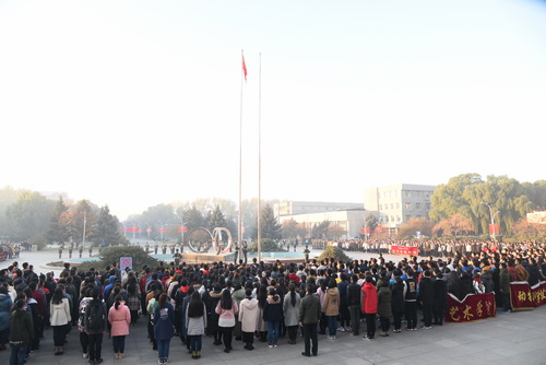 升旗仪式现场