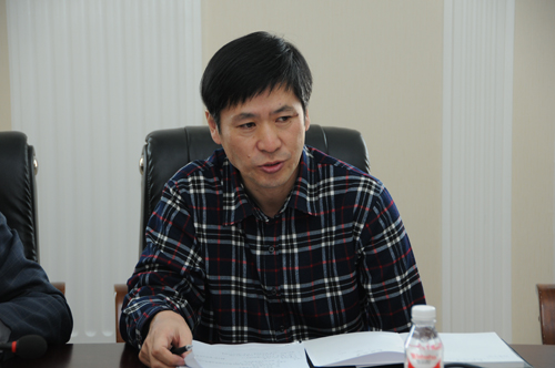 副校长郭翔宇主持会议
