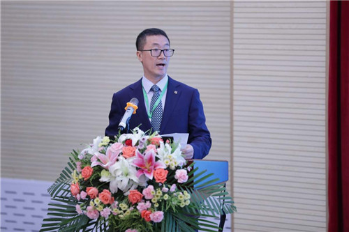 刘忠华主持本次论坛