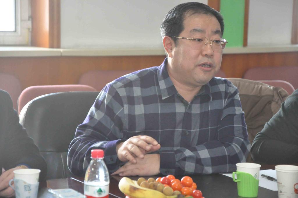哈尔滨市畜牧局局长袁德柱发言