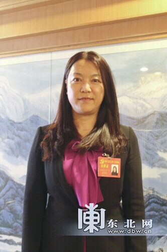 李翠霞代表