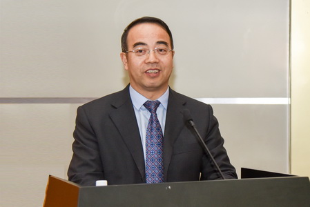 校党委副书记陈延良在会上讲话