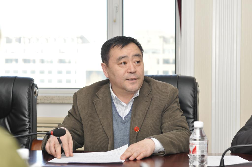 寇胜利、焦光纯分别就2017年我校国家自然基金项目正式申报工作进行通报和要求