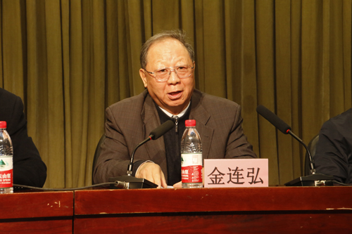 黑龙江省干细胞研究与应用协会年会会长金连弘教授在会上讲话
