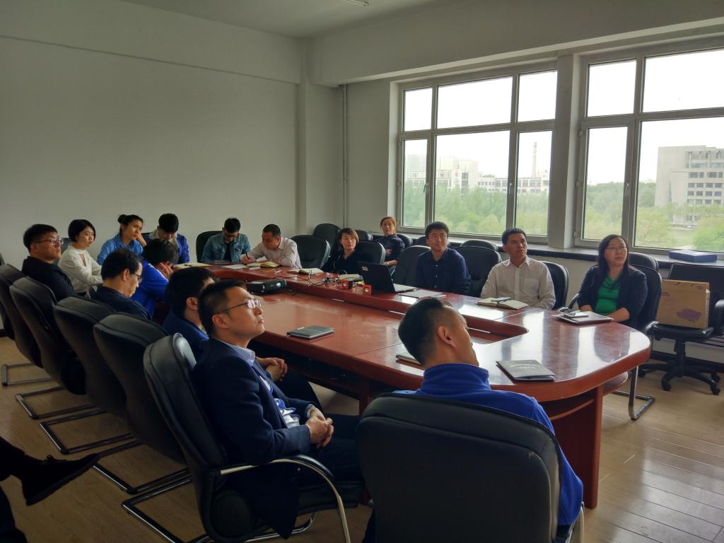 学工团委招生就业党支部开展学习活动