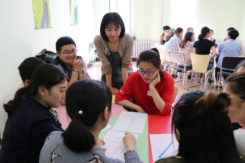 “感恩的心”团体心理辅导现场