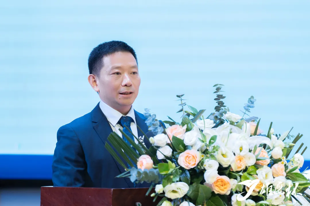 图片9.png 百校齐聚冰城竞锋芒,十一载薪火铸匠心:第十一届雄鹰杯小动物医师技能大赛盛大开幕